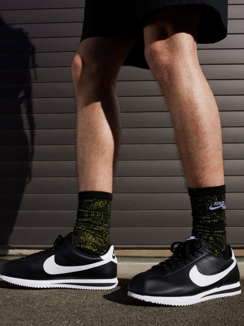 NIKE CORTEZ + CAJA